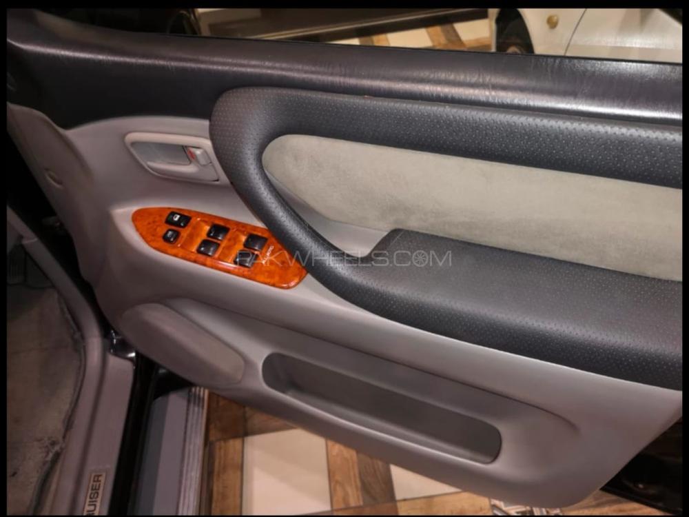 Toyota Land Cruiser 2007 for Sale in Multan Toyota Land Cruiser 2007 for Sale in Multan Image-10