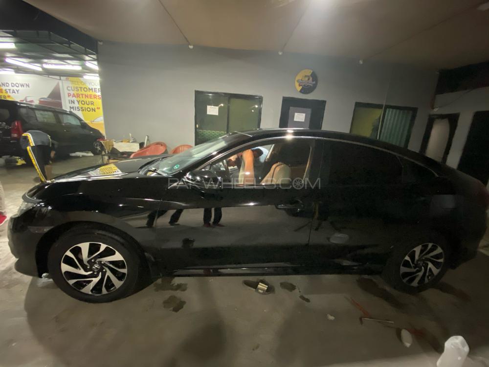 Honda Civic 2018 for Sale in Lahore Image-1