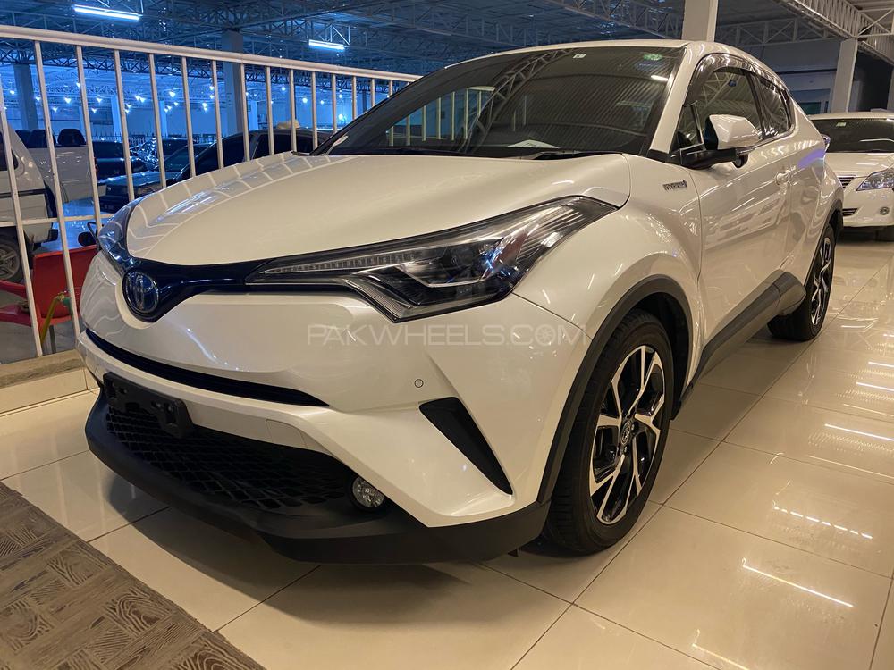 Toyota C-HR 2017 for Sale in Peshawar Toyota C-HR 2017 for Sale in Peshawar Image-5