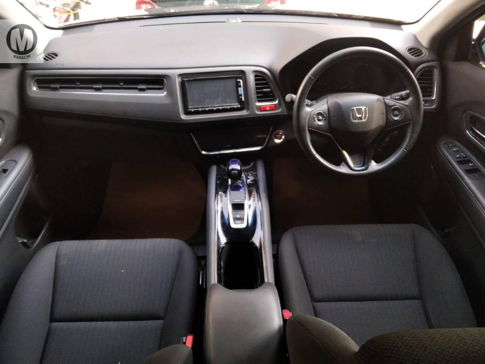Honda Vezel 2015 for Sale in Karachi Honda Vezel 2015 for Sale in Karachi Image-5