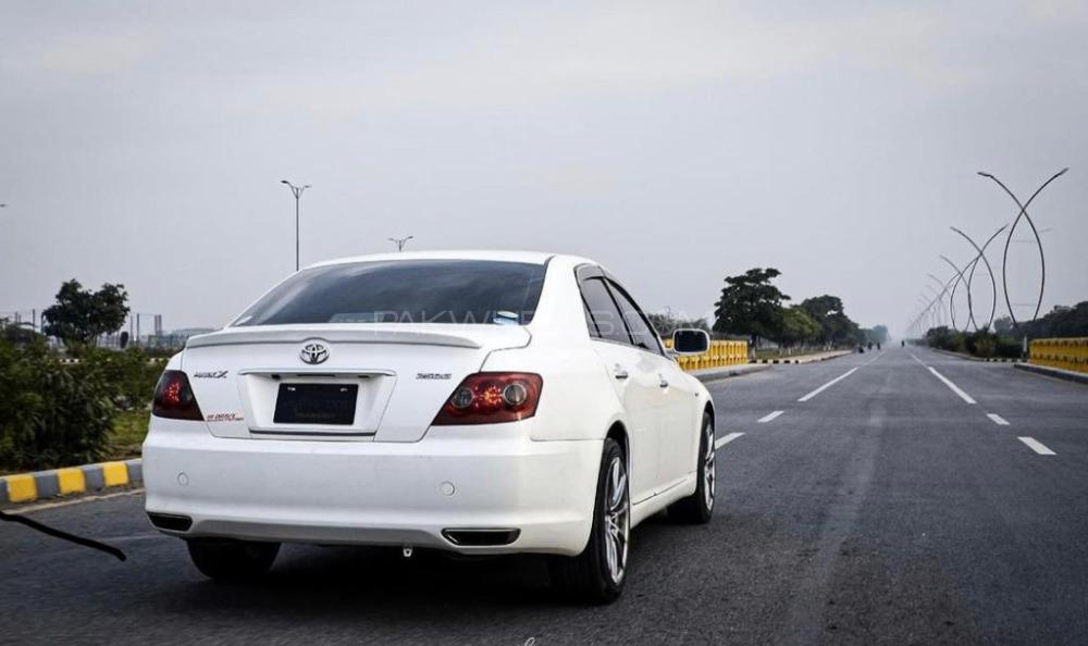Toyota Mark X - 2005  Toyota Mark X - 2005  Image-2