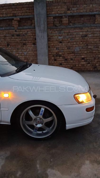 Toyota Corolla - 1995  Toyota Corolla - 1995  Image-4