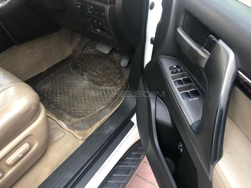 Toyota Land Cruiser 2008 for Sale in Lahore Toyota Land Cruiser 2008 for Sale in Lahore Image-3