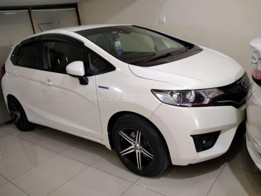 Honda Fit 2015 for Sale in Lahore Image-1
