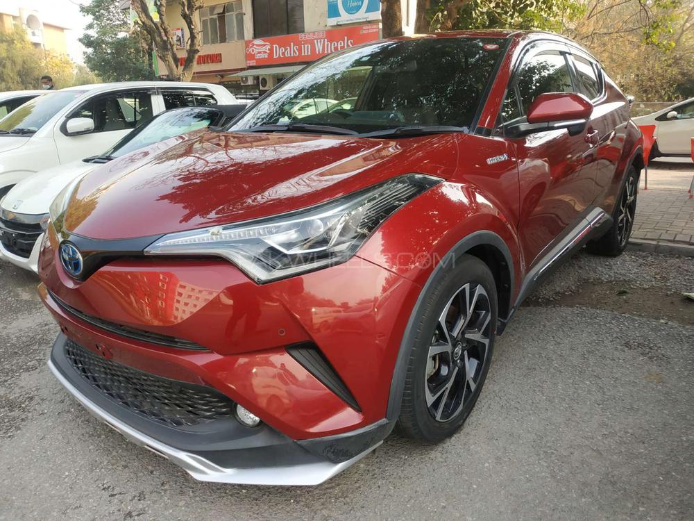 Toyota C-HR 2017 for Sale in Islamabad Image-1