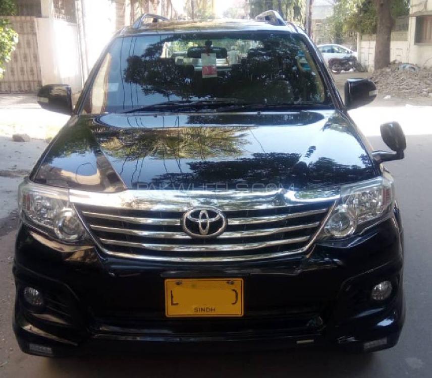 Toyota Fortuner 2016 for Sale in Karachi Image-1