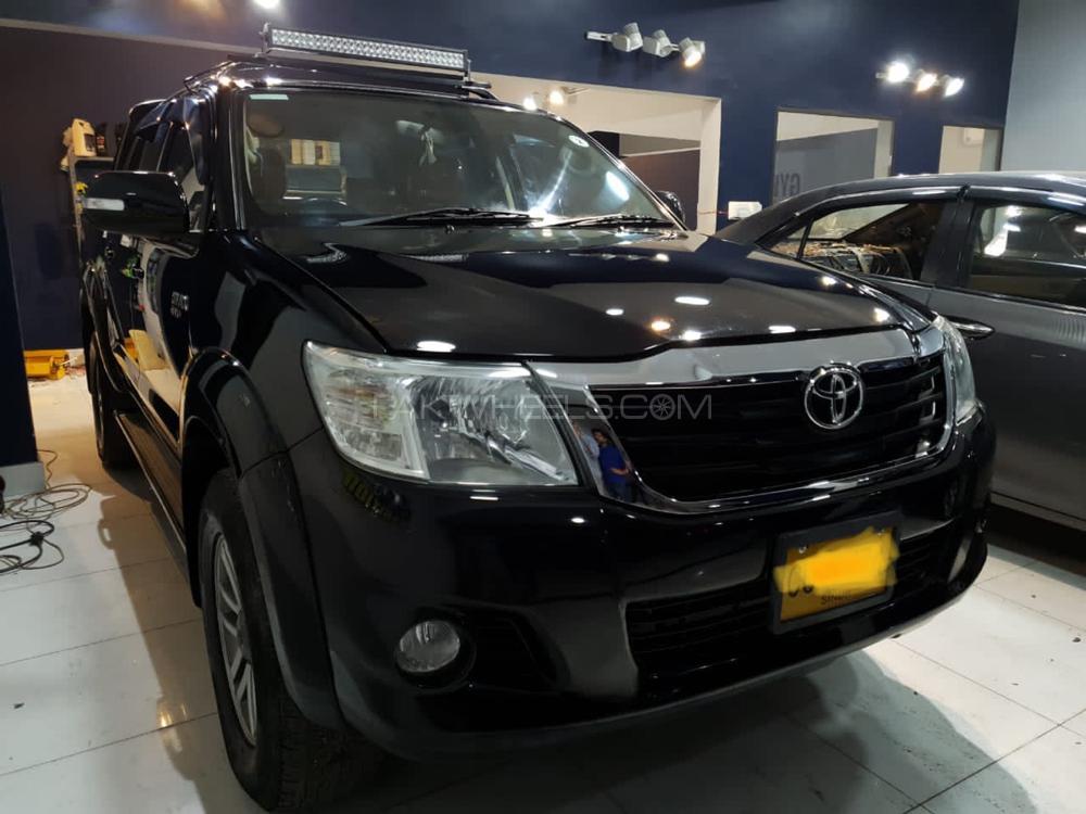 Toyota Hilux 2014 for Sale in Karachi Toyota Hilux 2014 for Sale in Karachi Image-2