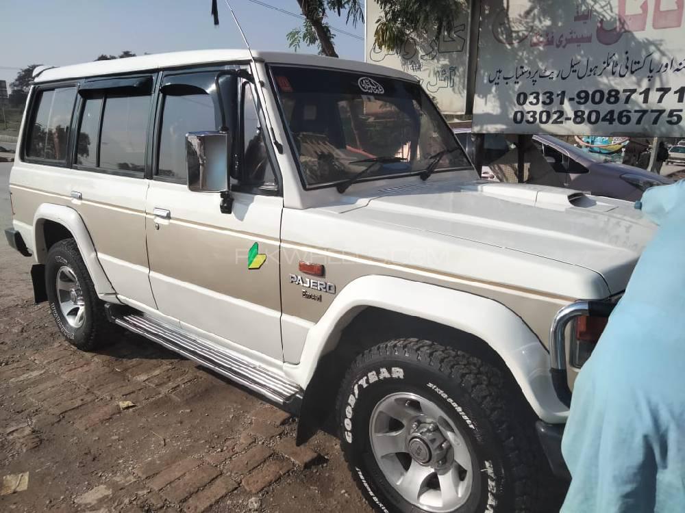 Mitsubishi Pajero 1990 for Sale in Kashmir Mitsubishi Pajero 1990 for Sale in Kashmir Image-17