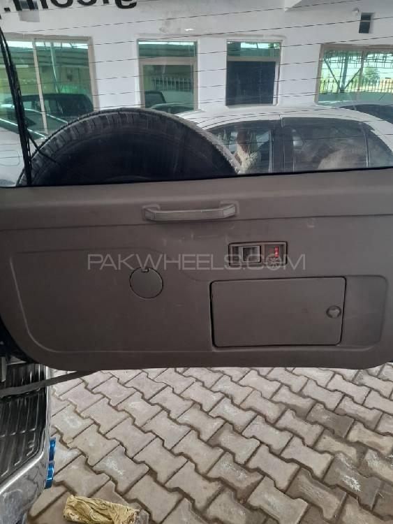 مٹسوبیشی پجیرو 1995 for Sale in پشاور مٹسوبیشی پجیرو 1995 for Sale in پشاور Image-4