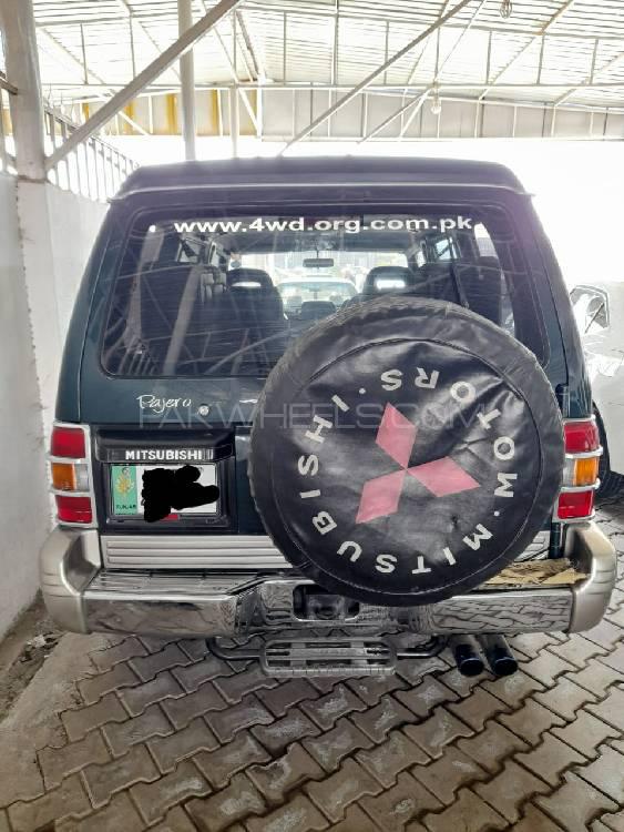 مٹسوبیشی پجیرو 1995 for Sale in پشاور مٹسوبیشی پجیرو 1995 for Sale in پشاور Image-2