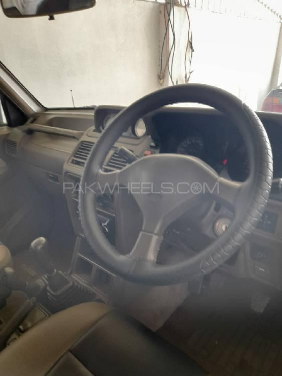 مٹسوبیشی پجیرو 1995 for Sale in پشاور مٹسوبیشی پجیرو 1995 for Sale in پشاور Image-14