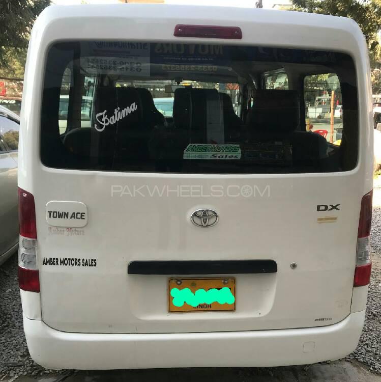 Toyota Town Ace 2009 for Sale in Karachi Toyota Town Ace 2009 for Sale in Karachi Image-13