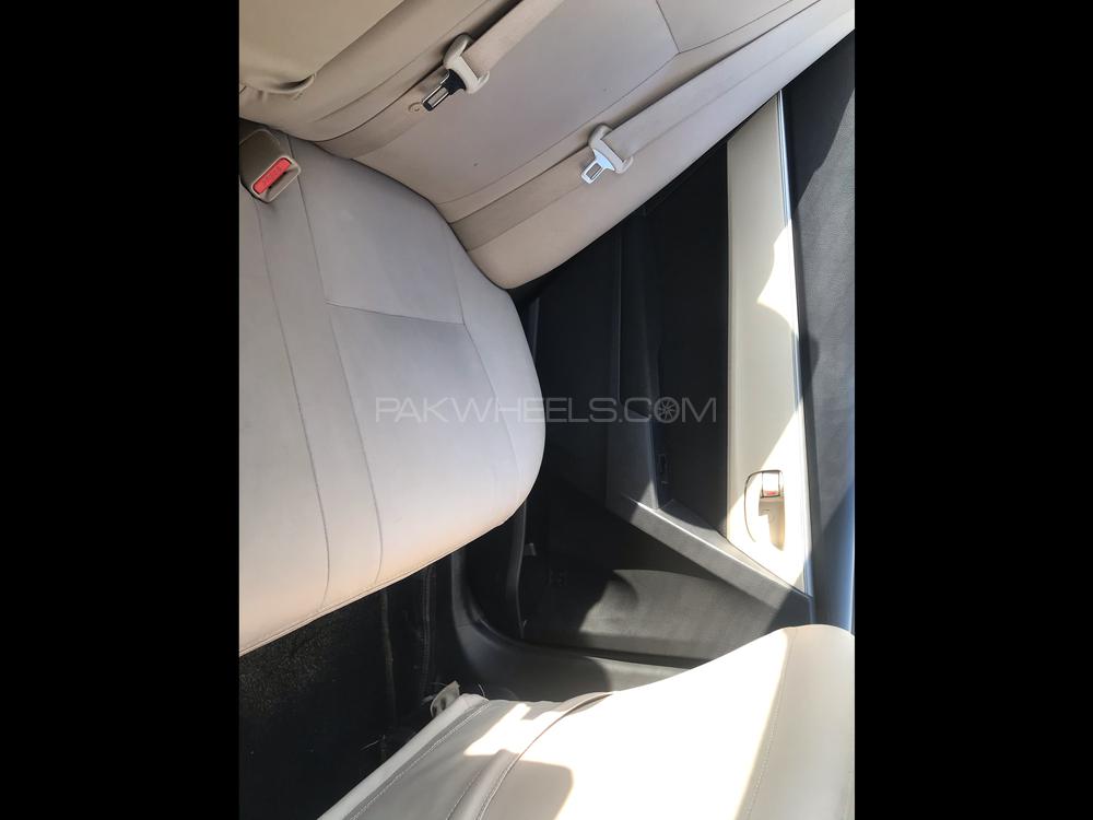 Toyota Corolla 2016 for Sale in Sialkot Toyota Corolla 2016 for Sale in Sialkot Image-14
