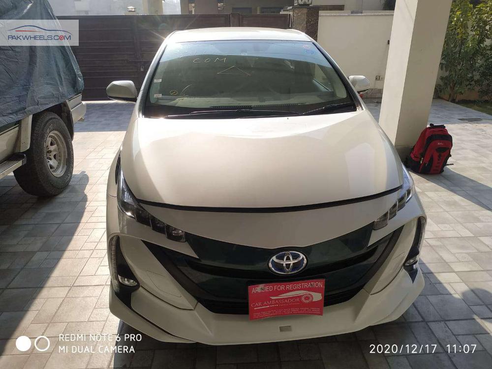 Toyota Prius 2017 for Sale in Lahore Image-1