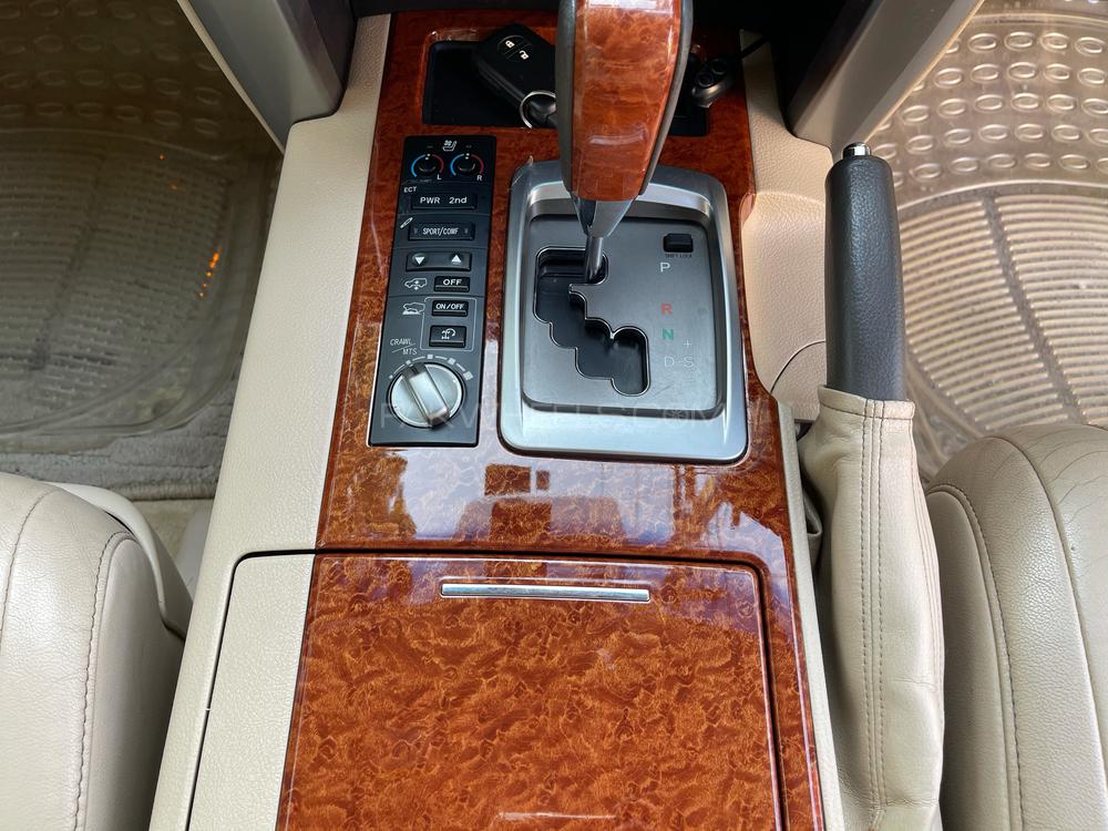 Toyota Land Cruiser 2013 for Sale in Lahore Toyota Land Cruiser 2013 for Sale in Lahore Image-10