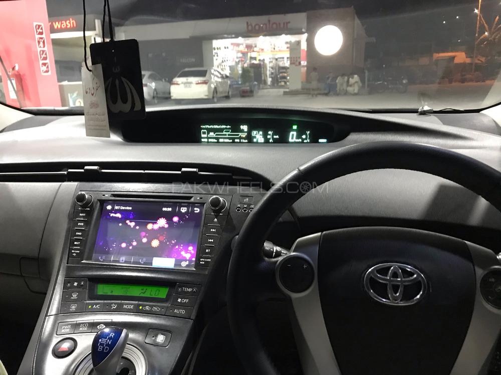 Toyota Prius 2010 for Sale in Peshawar Toyota Prius 2010 for Sale in Peshawar Image-4