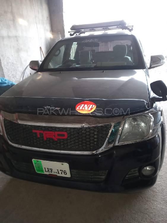 Toyota Hilux 2014 for Sale in Mardan Image-1