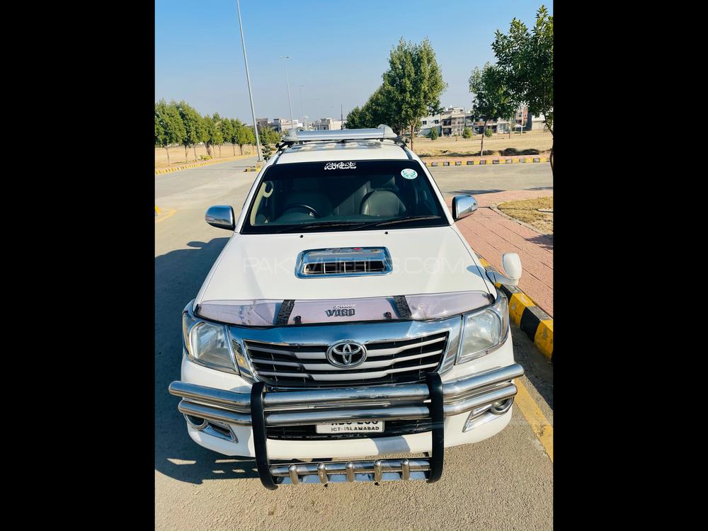 ٹویوٹا ہائیلکس 2013 for Sale in اسلام آباد ٹویوٹا ہائیلکس 2013 for Sale in اسلام آباد Image-2