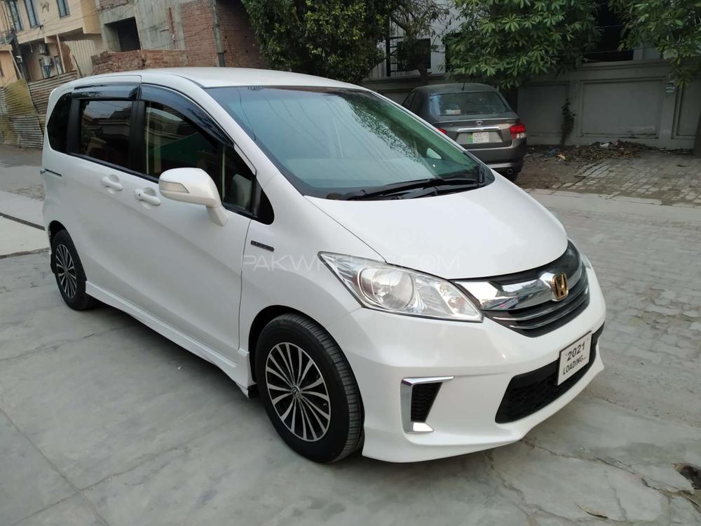 Honda Freed 2014 for Sale in Lahore Honda Freed 2014 for Sale in Lahore Image-3