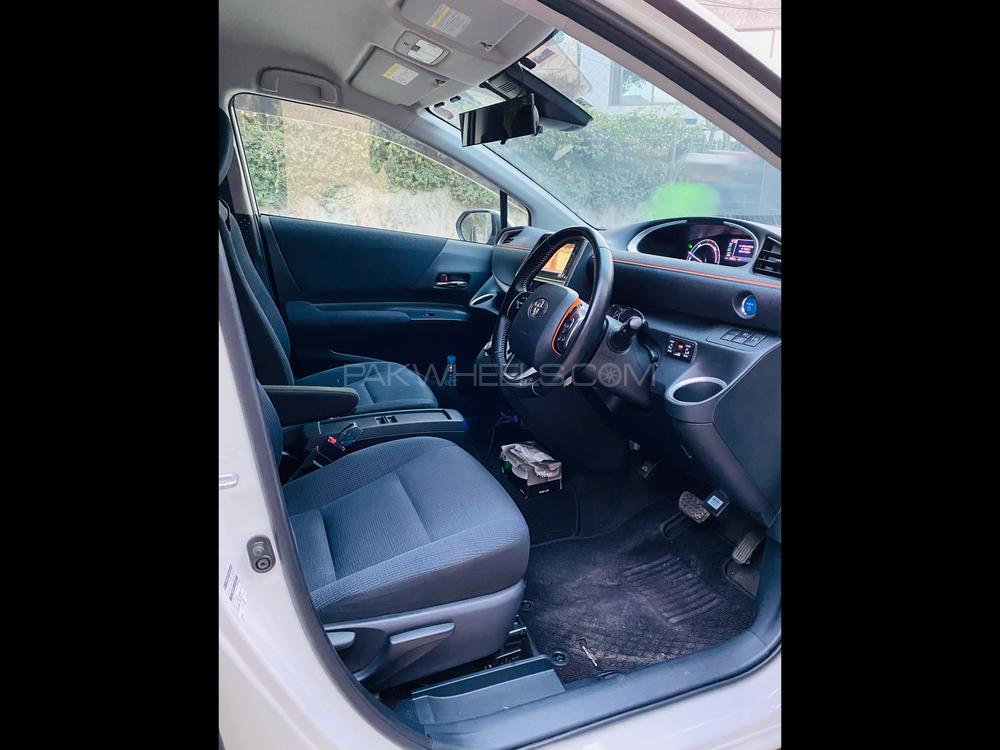 Toyota Sienta 2017 for Sale in Lahore Toyota Sienta 2017 for Sale in Lahore Image-7