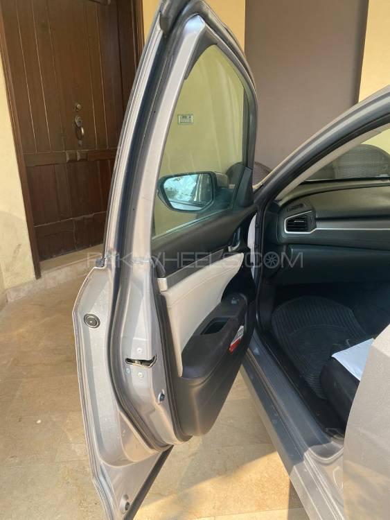 Honda Civic 2017 for Sale in Lahore Honda Civic 2017 for Sale in Lahore Image-11