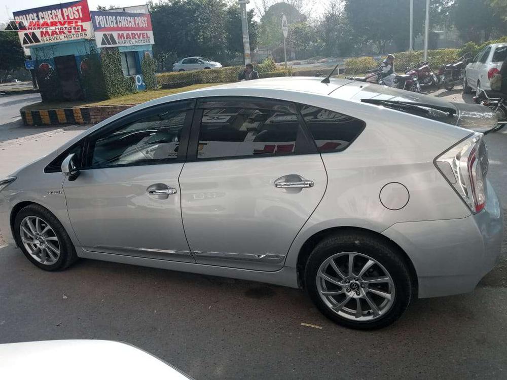Toyota Prius 2014 for Sale in Islamabad Toyota Prius 2014 for Sale in Islamabad Image-7