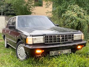 Toyota Crown - 1985