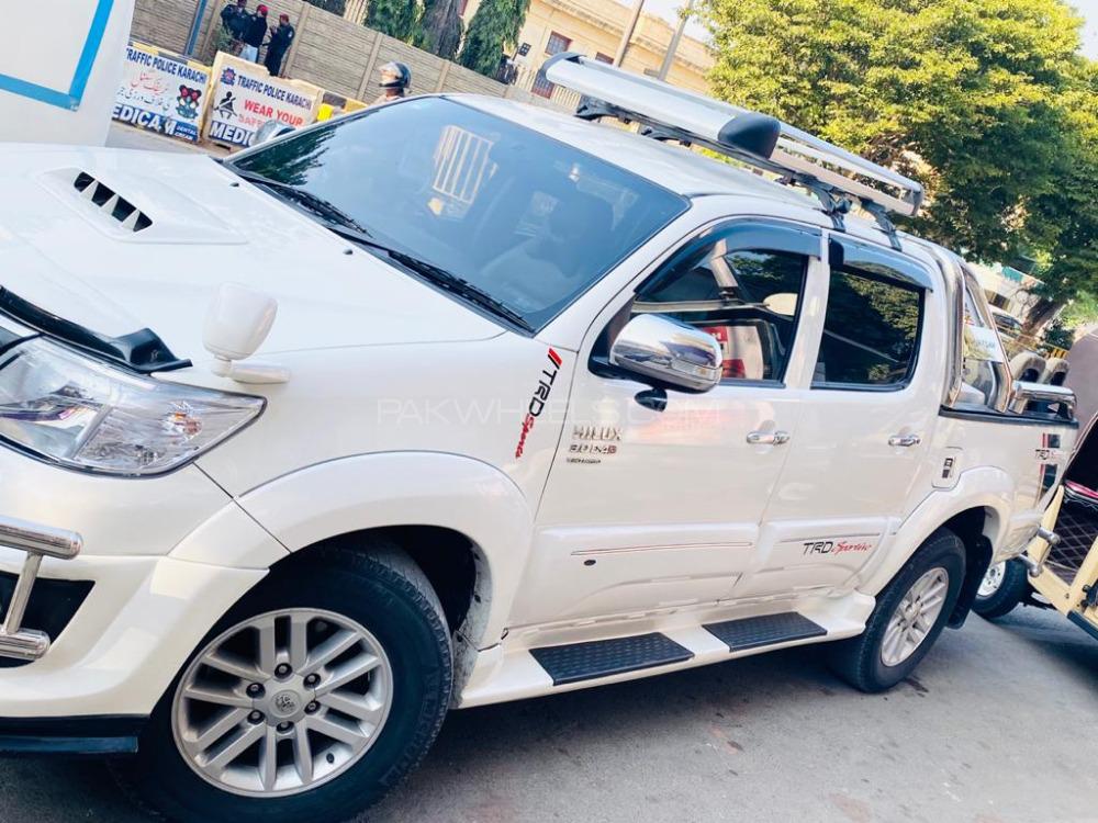 Toyota Hilux 2012 for Sale in Karachi Image-1