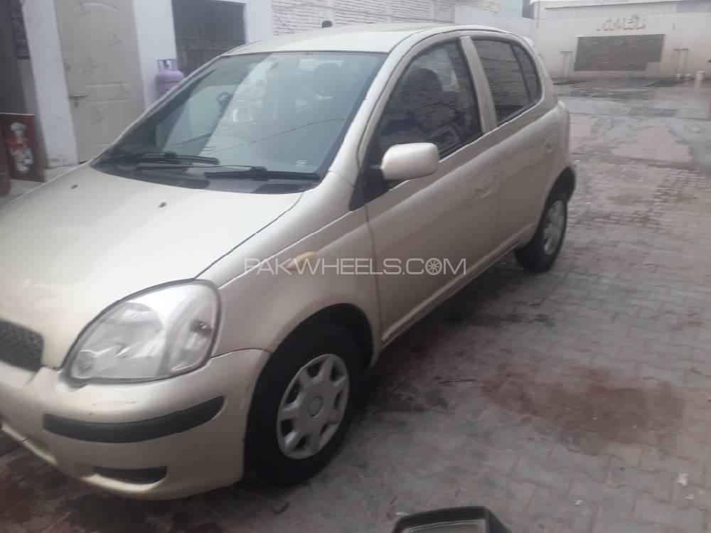 Toyota Vitz 2002 for Sale in Dera ismail khan Image-1