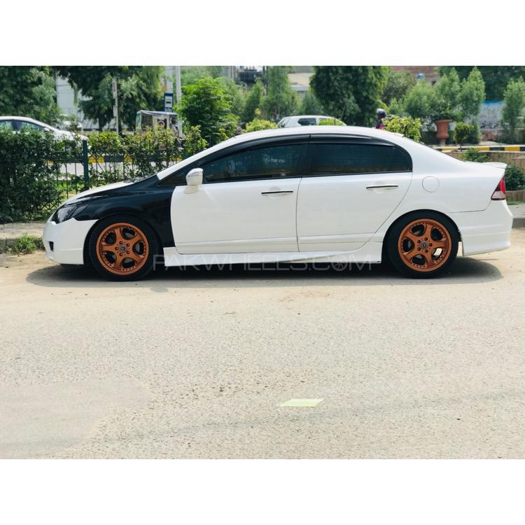 Honda Civic - 2008  Honda Civic - 2008  Image-2
