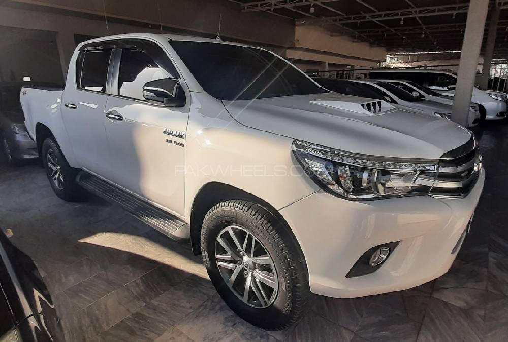 Toyota Hilux 2017 for Sale in Peshawar Image-1