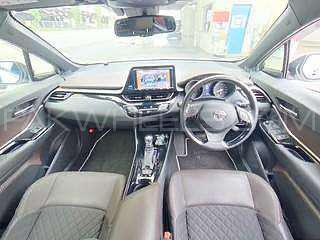 Toyota C-HR 2018 for Sale in Gujranwala Toyota C-HR 2018 for Sale in Gujranwala Image-2