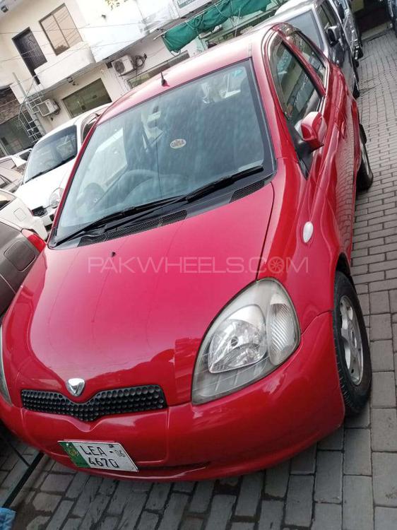 Toyota Vitz 2001 for Sale in Lahore Image-1