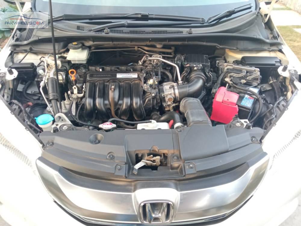 Honda Grace Hybrid 2015 for Sale in Islamabad Honda Grace Hybrid 2015 for Sale in Islamabad Image-3