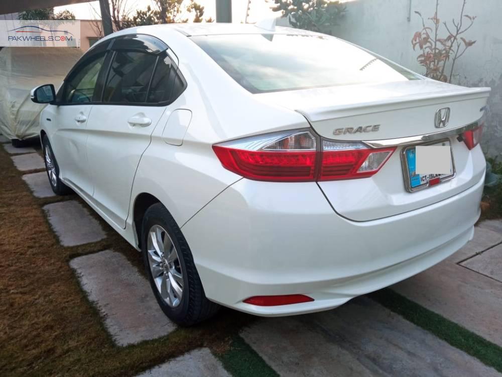 Honda Grace Hybrid 2015 for Sale in Islamabad Honda Grace Hybrid 2015 for Sale in Islamabad Image-10