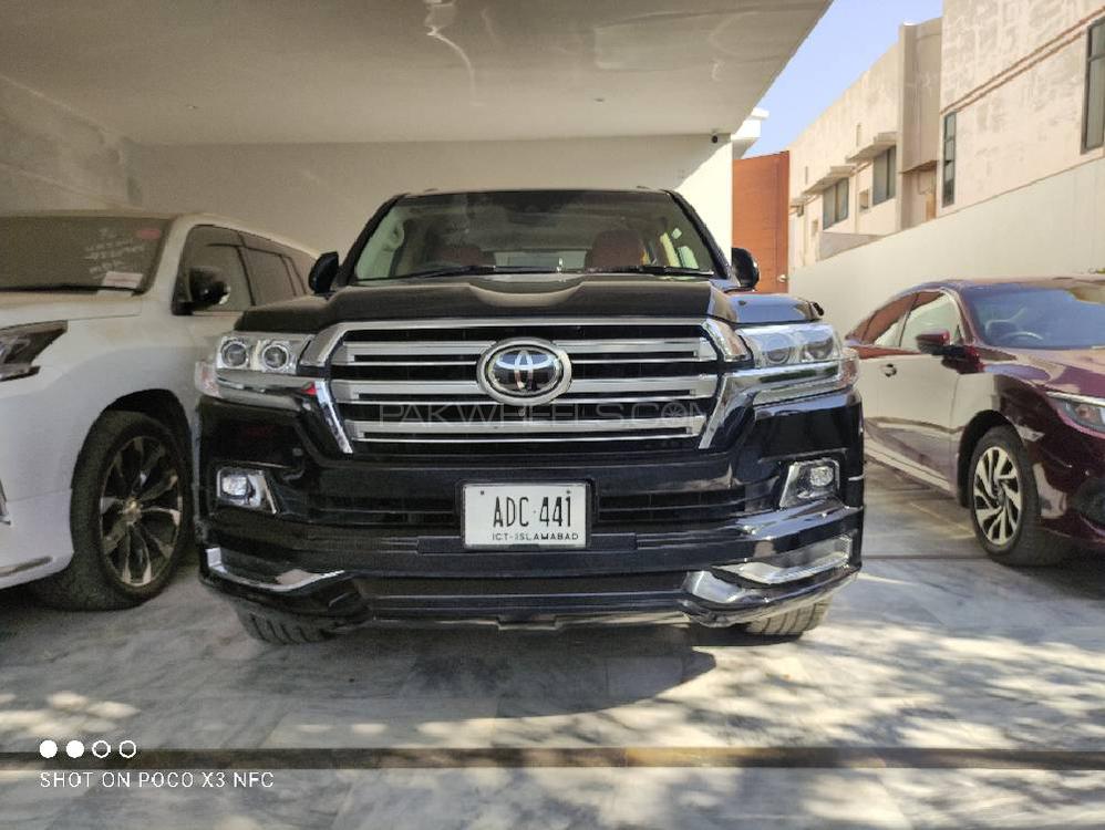 Toyota Land Cruiser 2017 for Sale in Karachi Image-1