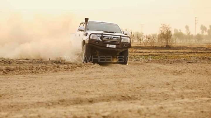 Toyota Hilux 2007 for Sale in Bahawalpur Toyota Hilux 2007 for Sale in Bahawalpur Image-2