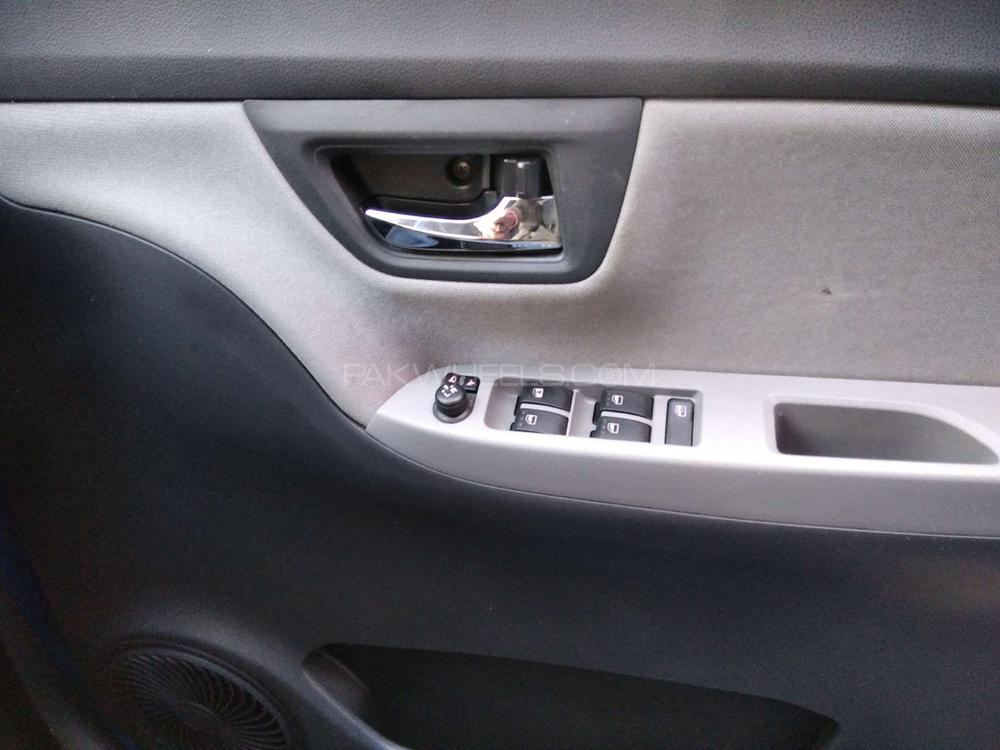 Daihatsu Cast 2017 for Sale in Karachi Daihatsu Cast 2017 for Sale in Karachi Image-8