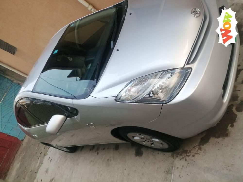 Toyota Prius 2010 for Sale in Peshawar Image-1