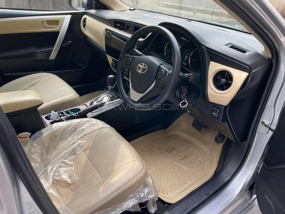 Toyota Corolla 2018 for Sale in Gujranwala Toyota Corolla 2018 for Sale in Gujranwala Image-8