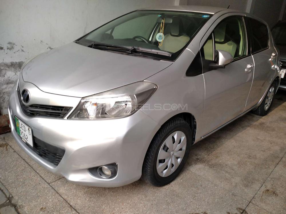 Toyota Vitz 2013 for Sale in Lahore Toyota Vitz 2013 for Sale in Lahore Image-2