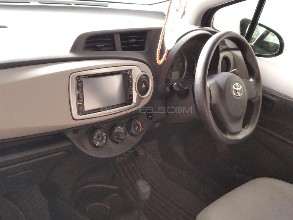 Toyota Vitz 2013 for Sale in Lahore Toyota Vitz 2013 for Sale in Lahore Image-10