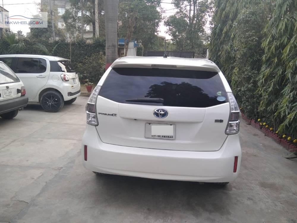 Toyota Prius Alpha 2013 for Sale in Islamabad Toyota Prius Alpha 2013 for Sale in Islamabad Image-19