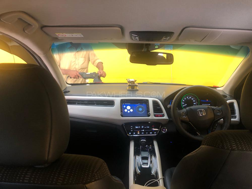 Honda Vezel 2014 for Sale in Bahawalpur Honda Vezel 2014 for Sale in Bahawalpur Image-11