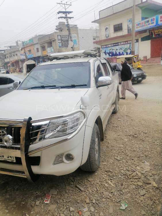 Toyota Hilux 2013 for Sale in Haripur Toyota Hilux 2013 for Sale in Haripur Image-2