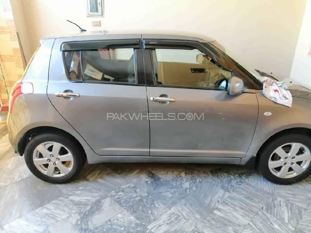 Suzuki Swift 2015 for Sale in Sargodha Image-1