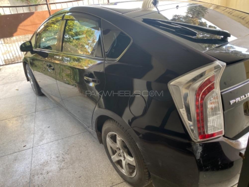Toyota Prius 2012 for Sale in Peshawar Toyota Prius 2012 for Sale in Peshawar Image-3