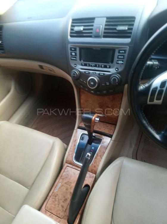 Honda Accord 2005 for Sale in Gujranwala Honda Accord 2005 for Sale in Gujranwala Image-11