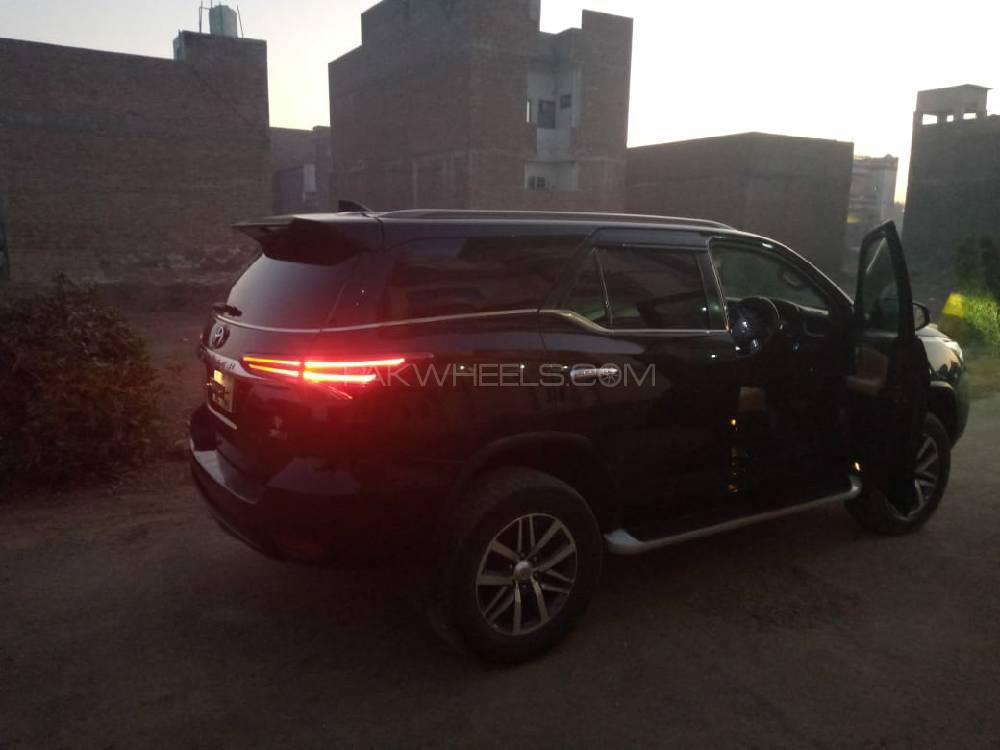 ٹویوٹا فورچیونر 2018 for Sale in ڈیرہ غازی خان ٹویوٹا فورچیونر 2018 for Sale in ڈیرہ غازی خان Image-9