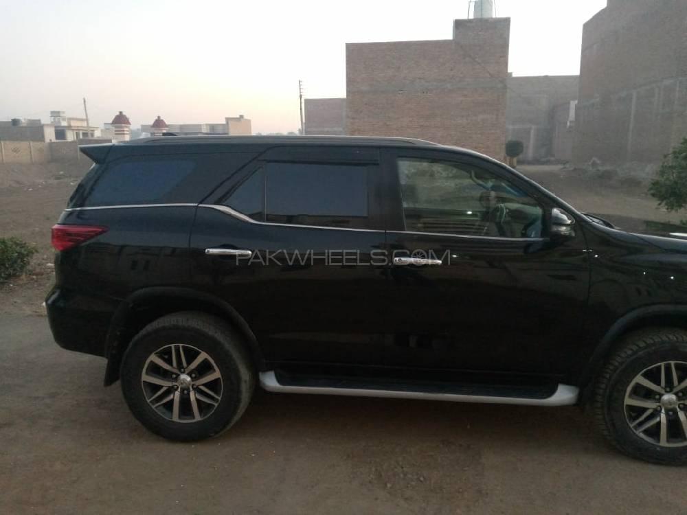 ٹویوٹا فورچیونر 2018 for Sale in ڈیرہ غازی خان ٹویوٹا فورچیونر 2018 for Sale in ڈیرہ غازی خان Image-4